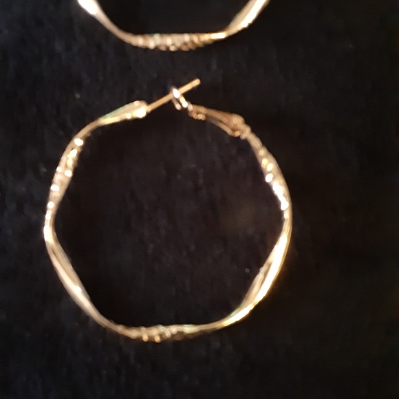 Gold Texture Twisted Hoop Earrings - Picture 7 of 7